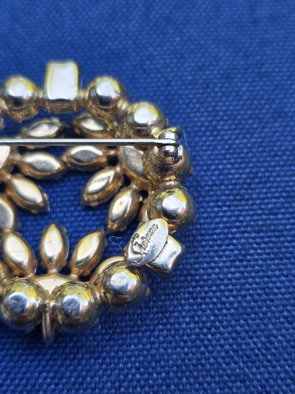 Vintage SHERMAN Signed AB Brooch - Picture 5 of 6